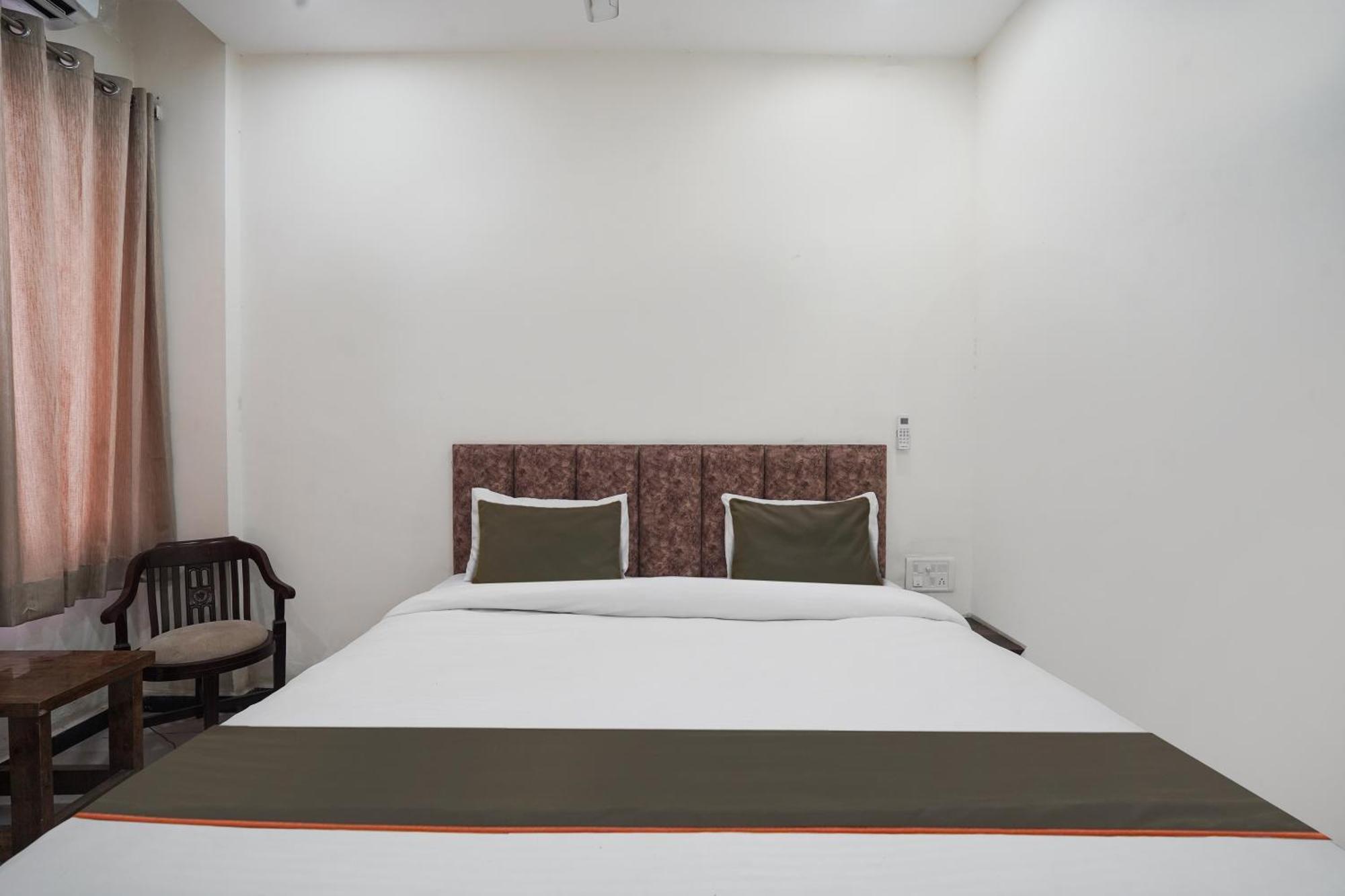 Townhouse Amanaka Formerly Hotel City Pride Rāipur Esterno foto