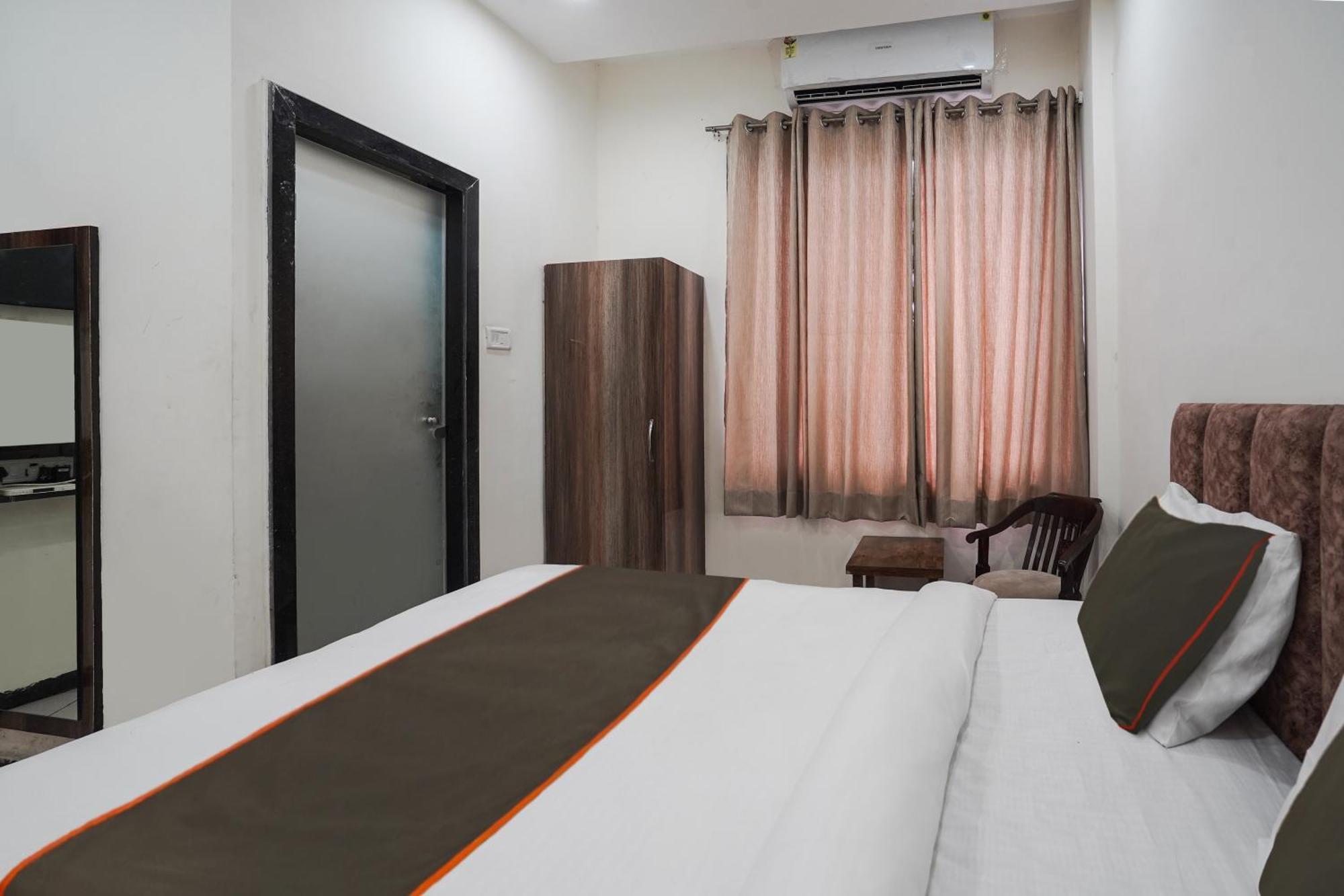 Townhouse Amanaka Formerly Hotel City Pride Rāipur Esterno foto