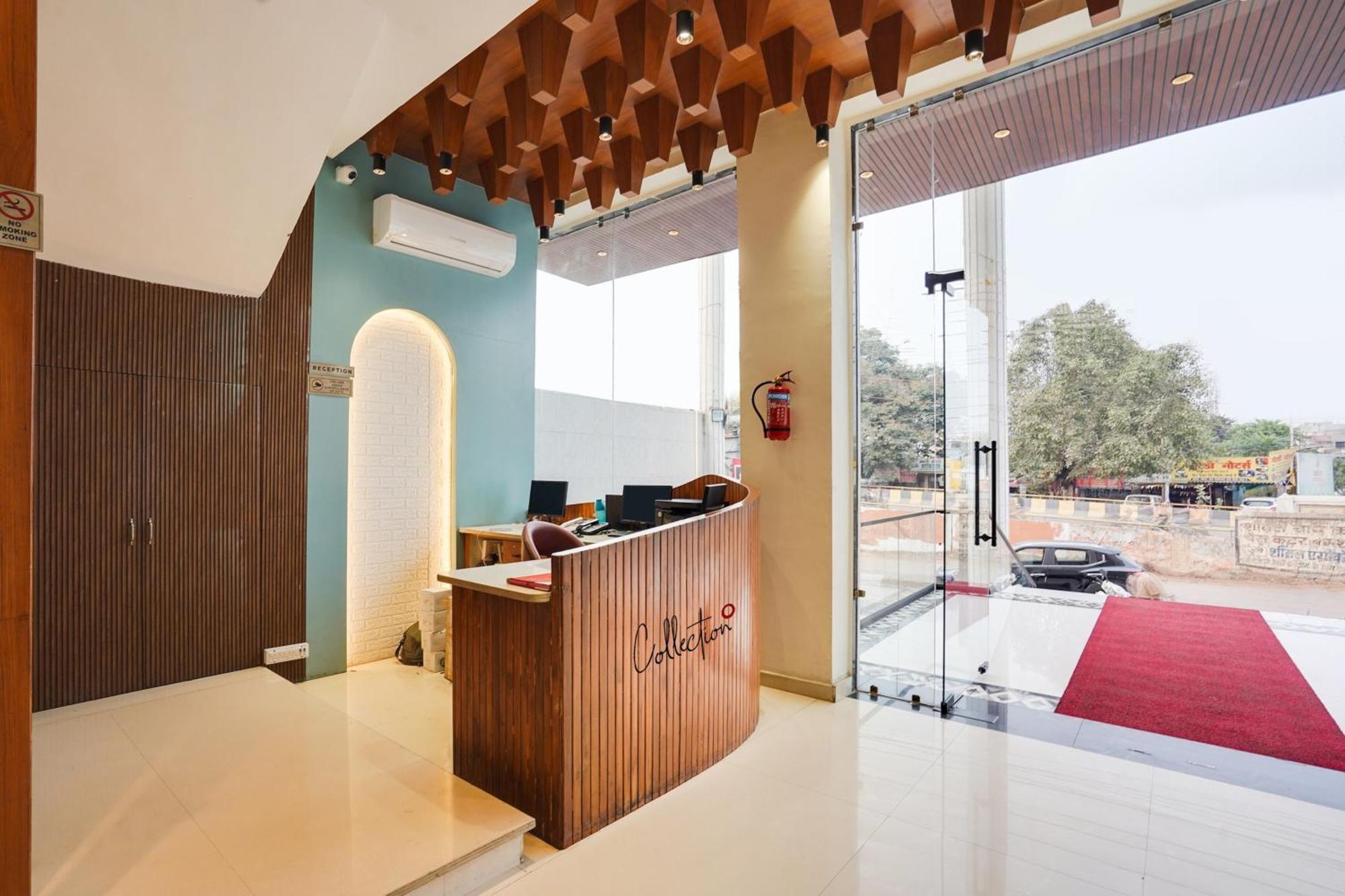 Townhouse Amanaka Formerly Hotel City Pride Rāipur Esterno foto
